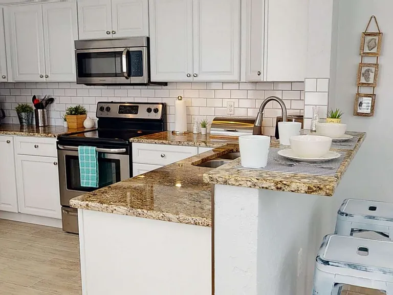 3505 Almeria Ave — Photo 15