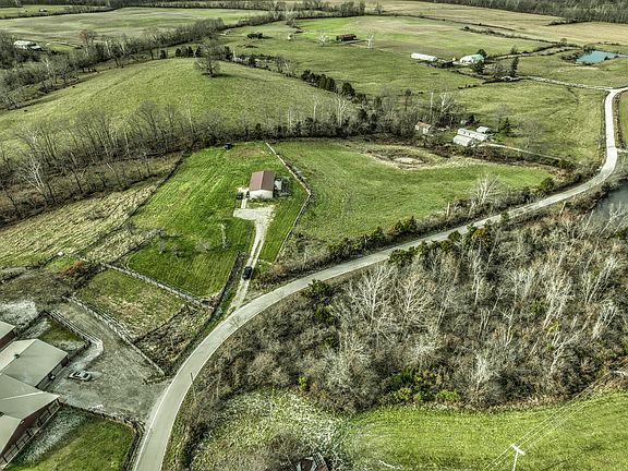 3rd image of 385 Mosby Creek Rd