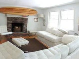 19 Wood Neck Rd, Falmouth, MA 02540