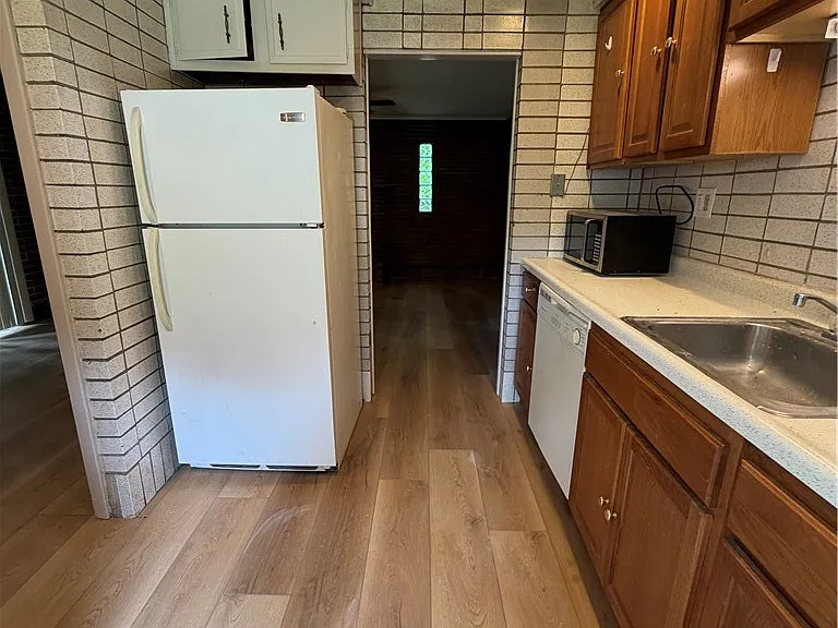 735 Athalia St #1 — Photo 3