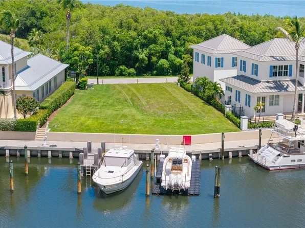 2915 Marsh Island Ln, Vero Beach, FL 32963