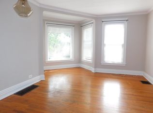 813 Foster St UNIT 2, Evanston, IL 60201