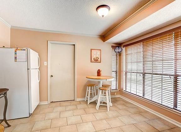 5th image of 506 Bradford Dr