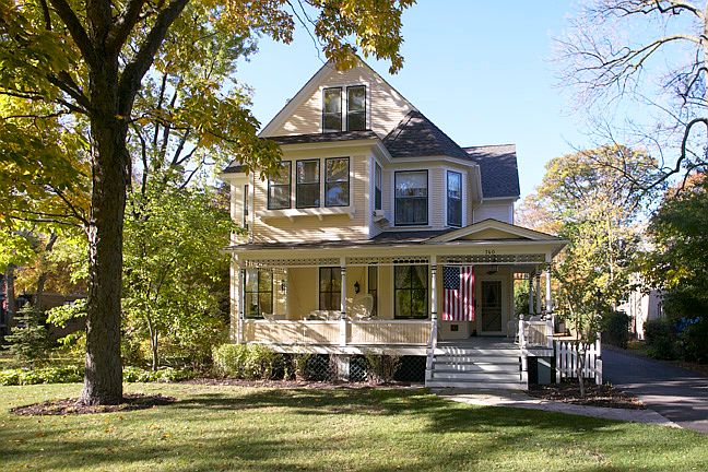 1st image of 740 Greenwood Ave