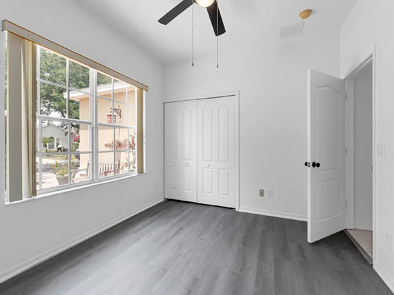 1151 N Hampton Dr — Photo 16