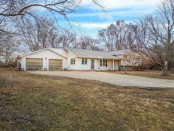 5th image of 129 N Canfield Rd