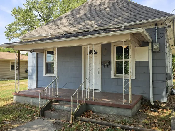 2215 W Phelps St, Springfield, MO 65802