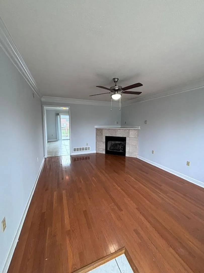 Building Photo - 117 Croghan Way