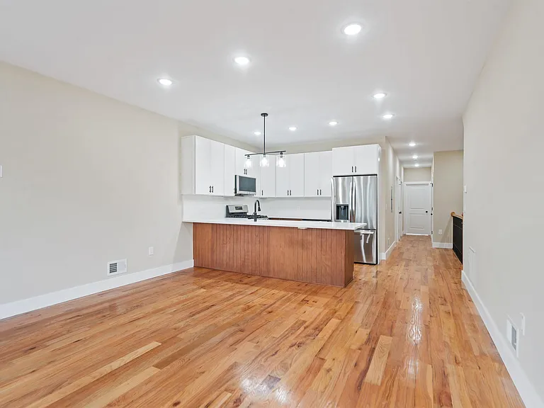 277 Pearsall Ave — Photo 5