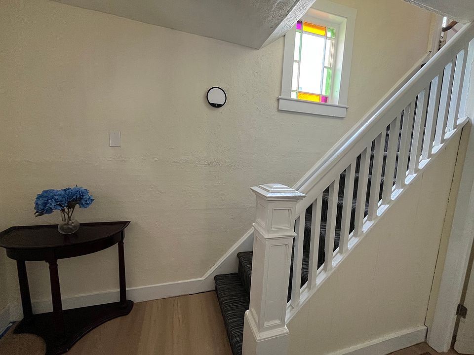 1st image of 118 Ethel St #2