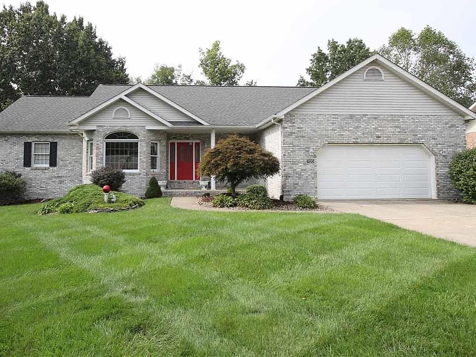 1st image of 1120 E Woodfield Dr