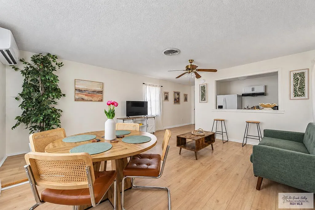1 bed, 1.0 bath, 860 sqft, $1,200 — Photo 4