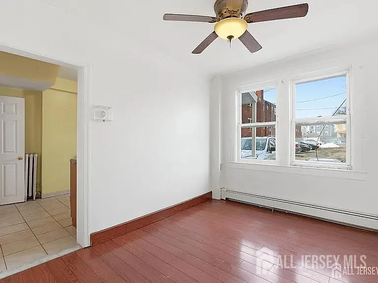 25 Langley Pl — Photo 10