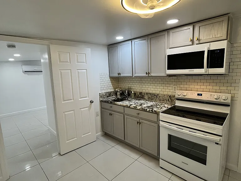920 SW 29th Way #2/1 — Photo 27