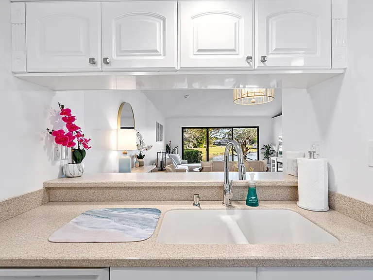 913 Club Dr — Photo 18