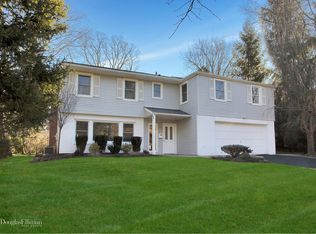 15 Spruce Ln, Syosset, NY 11791