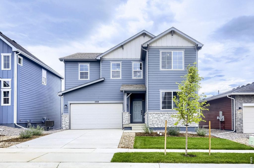 1808 Baltusrol Dr