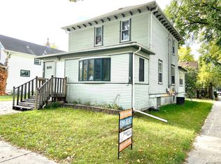 914 12th St N, Fargo, ND 58102
