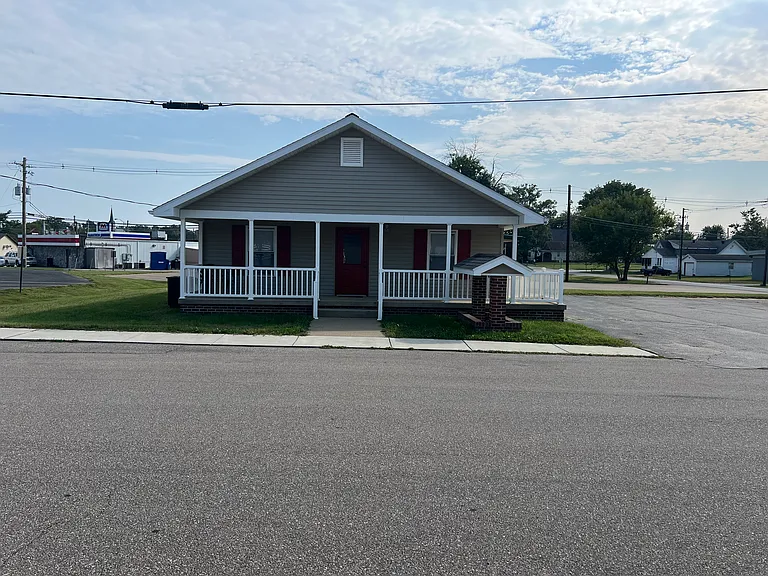 110 W Hammond St — Photo 12