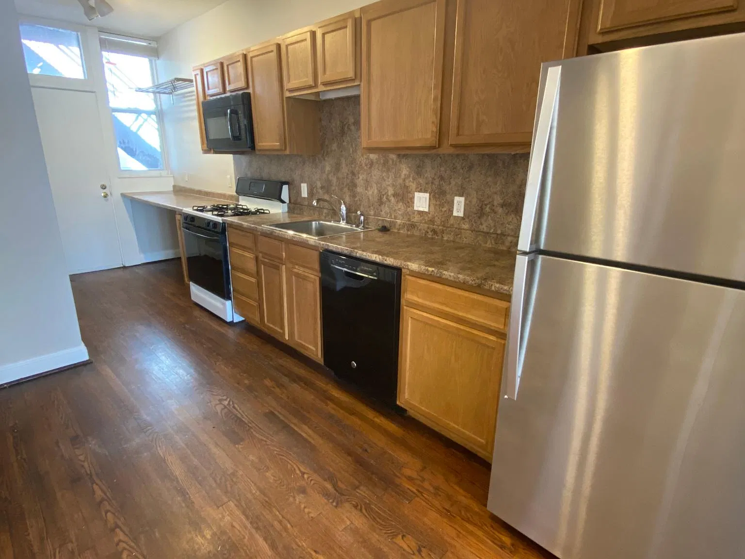 6269 Cabanne Ave — Photo 3