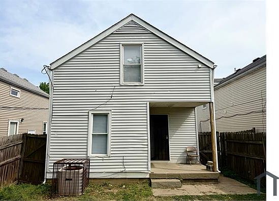 1st image of 1904 W Madison St