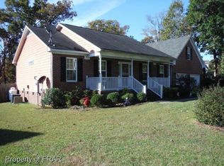 8247 Umstead Rd, Fayetteville, NC 28304