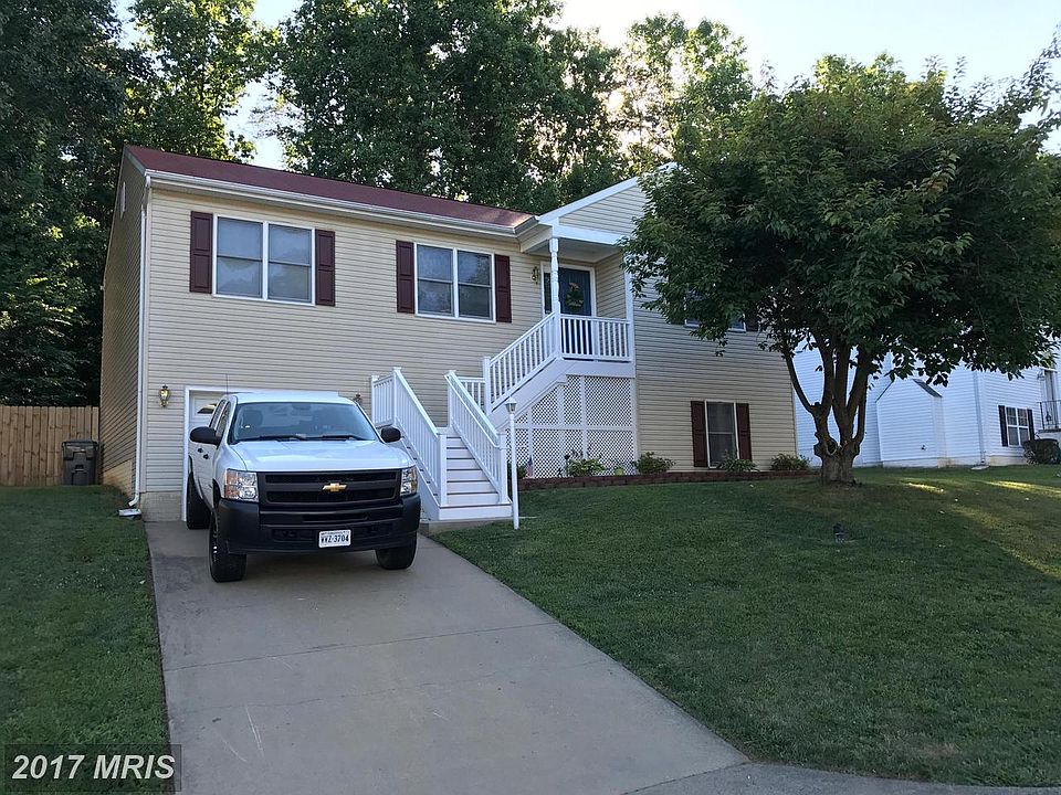 2nd image of 20 Oak Dr
