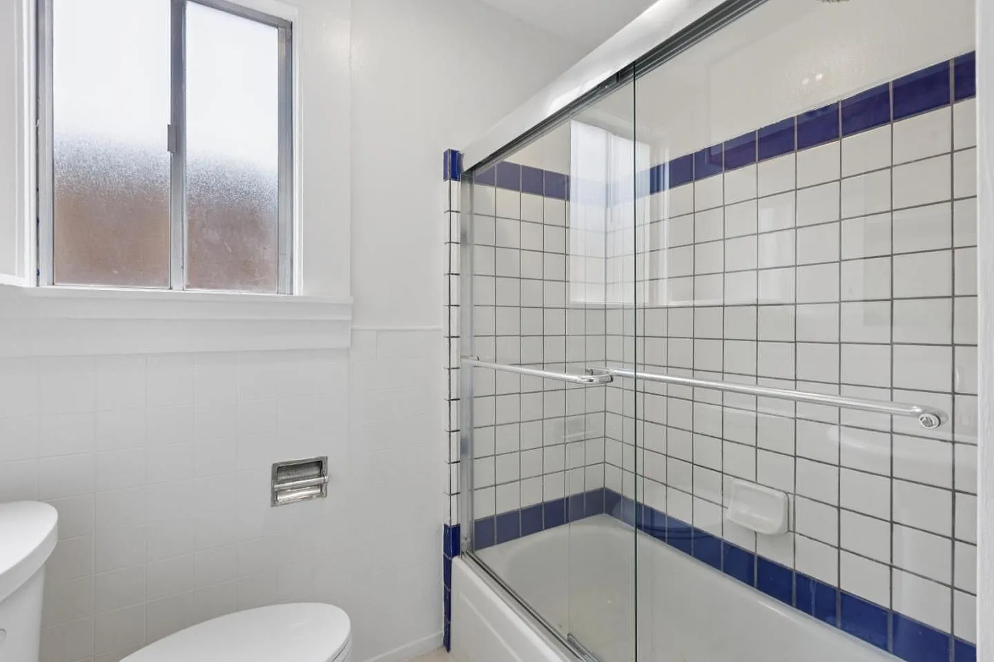 464 Linden St - Photo 8