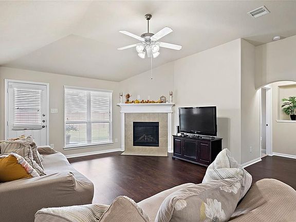 4th image of 24806 Tribeca Ln
