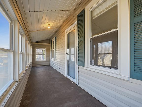 4th image of 33 Ross St