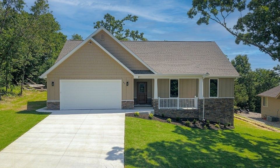 1st image of 31 Dunkeld Dr