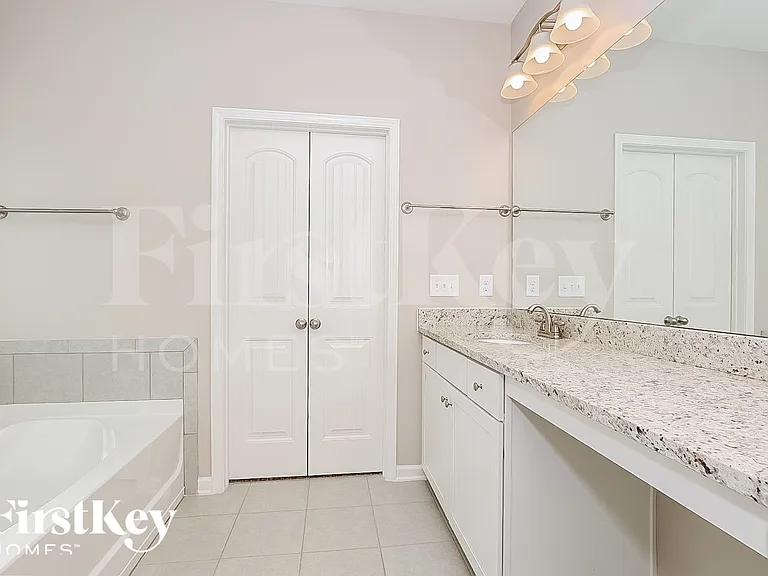 908 Carnation Dr — Photo 11