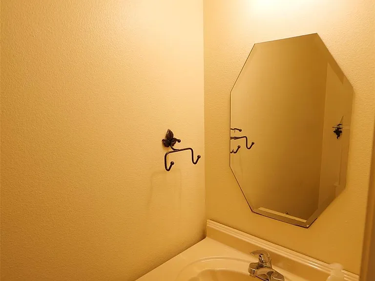 23822 Hopewell Dr — Photo 16
