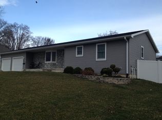 220 E Iowa St, Spring Valley, IL 61362