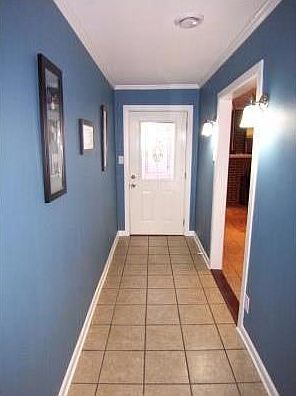 2nd image of 2418 Ionia St