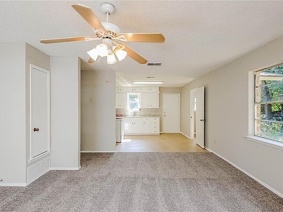 2nd image of 2920 Huron Trl