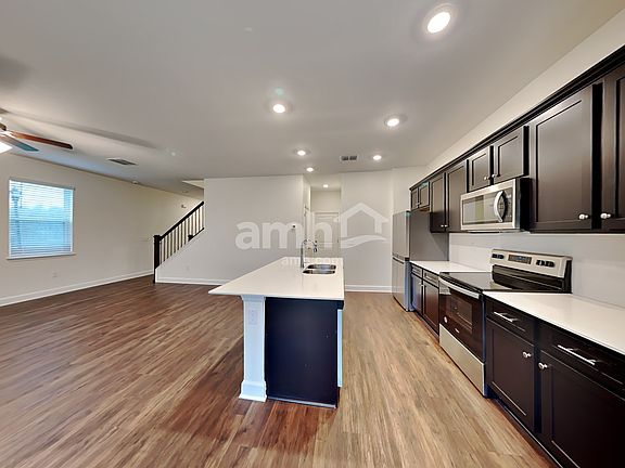 4th image of 1134 Walden Pond Dr