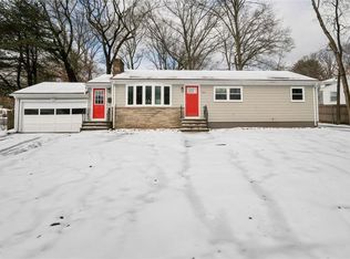 1 Woodhaven Blvd, North Providence, RI 02911