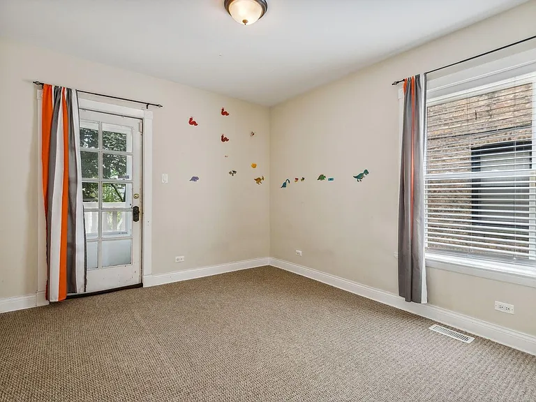 1020 Austin St #1 — Photo 9