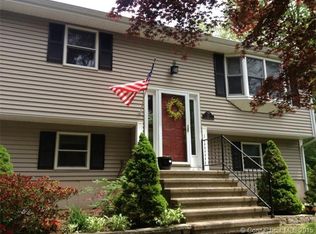 21 Nod Hill Rd, Clinton, CT 06413