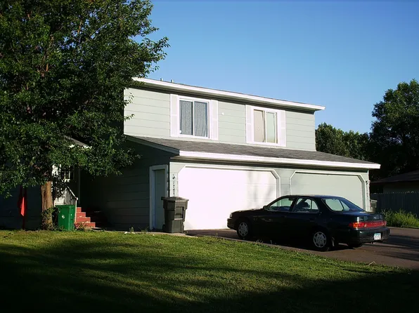 3210 Nevada Ave N, Crystal, MN 55427