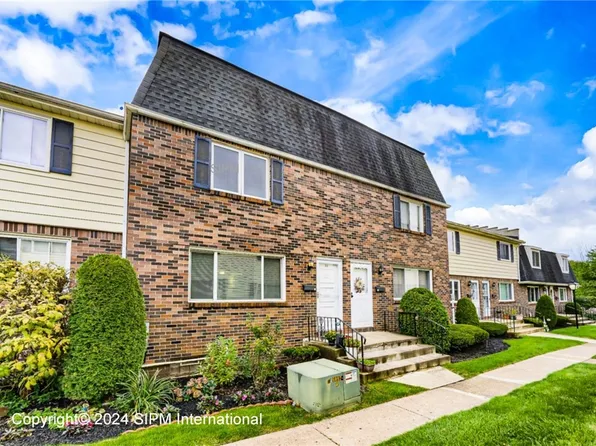 35 Stoneledge Ct, Buffalo, NY 14221