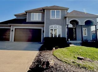 300 SW Eagles Ridge Dr, Blue Springs, MO 64014