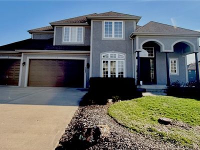 300 SW Eagles Ridge Dr, Blue Springs, MO, 64014
