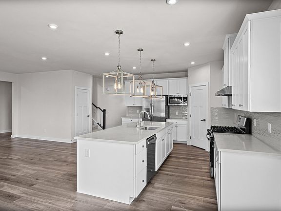 5th image of 609 Vestrella Rd