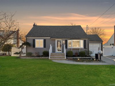 484 18th Street, West Babylon, NY, 11704