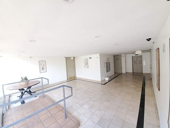 2nd image of 425 S New Hampshire Ave APT 207