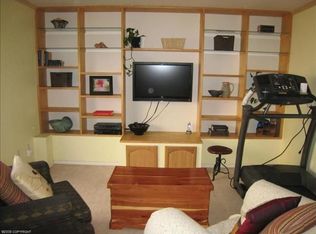 10195 Ridge Park Dr, Anchorage, AK 99507