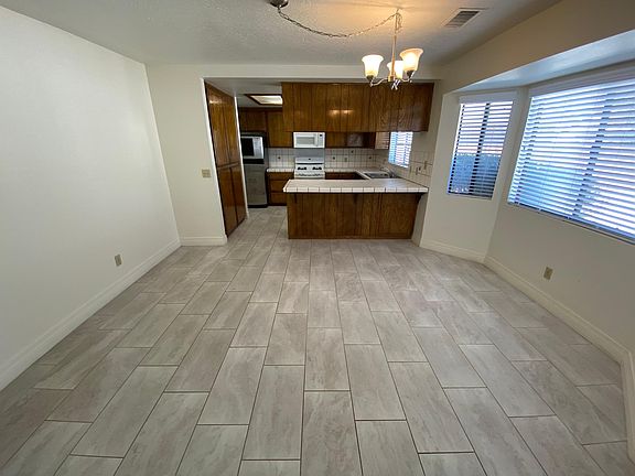 3rd image of 18395 Durham Ln