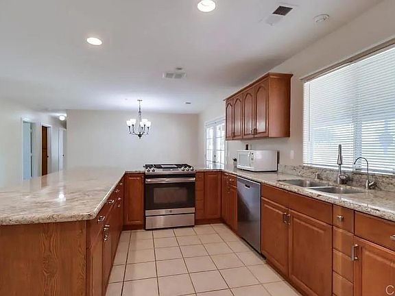 5th image of 29956 Oak Dr